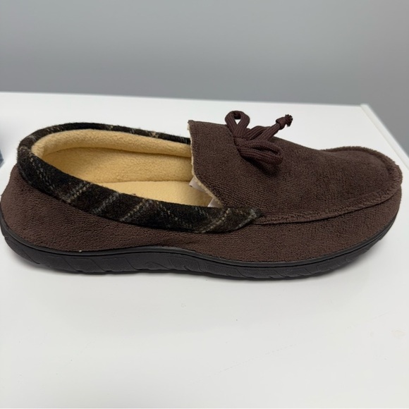 Totes Toasties Mens Slippers US 11-12 XL Chocolate Brown Memory Foam Loafer NEW - Picture 3 of 11